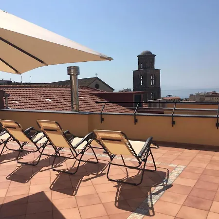 La Terrazza Sul Duomo 萨莱诺